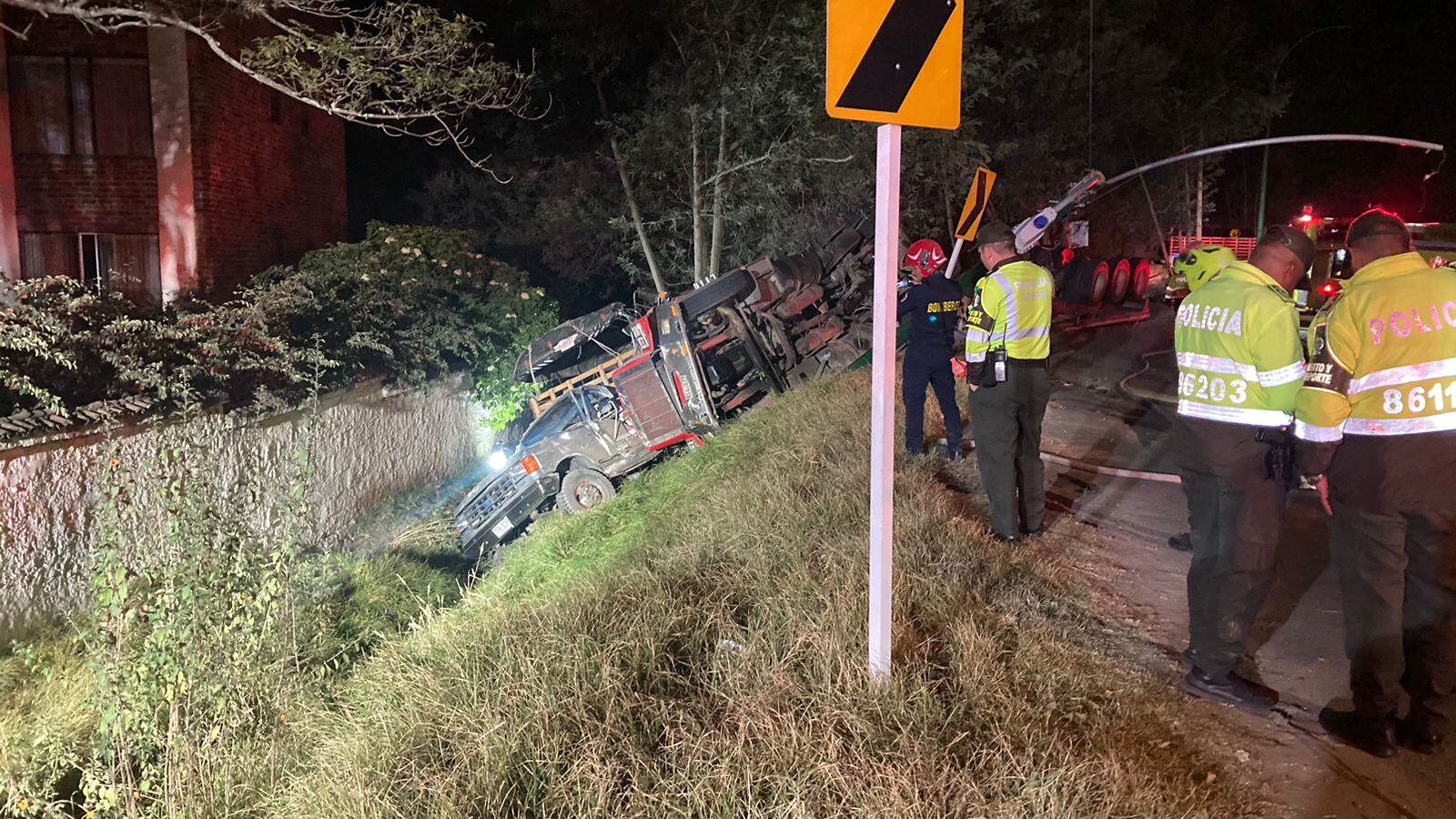 Son tres muertos y cinco heridos en accidente entre Tunja - Motavita. Foto: Suministrada.