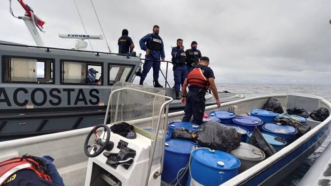 Las operaciones sostenidas por la Armada han dejado a la fecha la incautación de 207,3 toneladas de clorhidrato de cocaína y más de 37 toneladas de marihuana. Foto: Armada Nacional