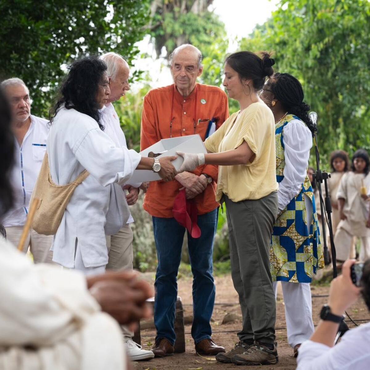 Gobierno Nacional entregó máscaras sagradas al pueblo kogui