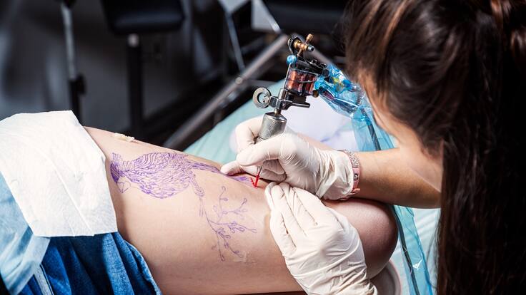 ¿Por qué los tatuajes pueden afectar su salud? Médica explicó