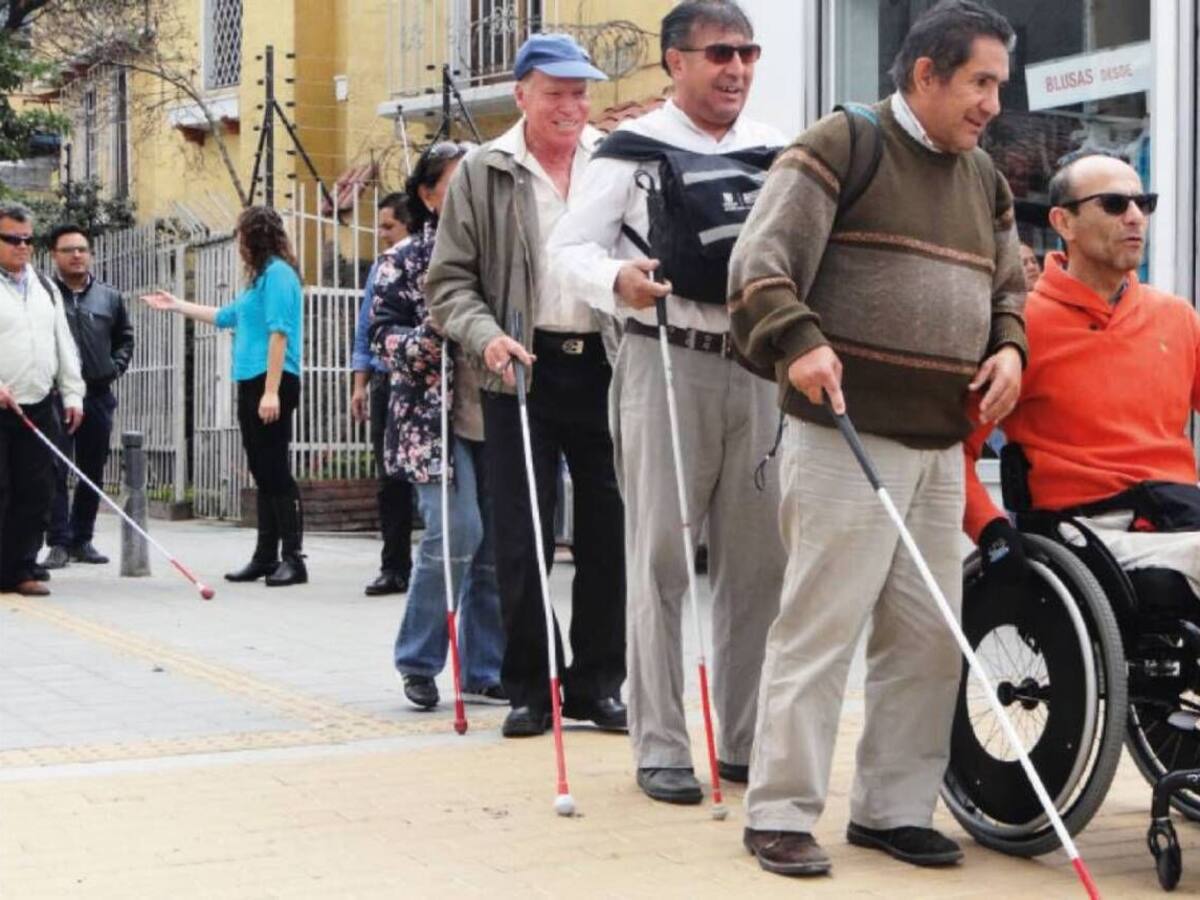 Denuncian discriminación de un banco a persona con discapacidad visual en Pereira
