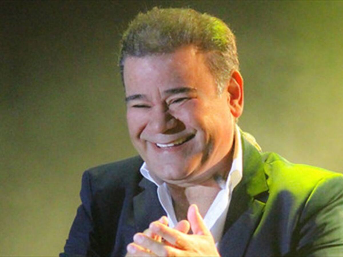 Iván Villazón presentó su nueva producción musical para fin de año