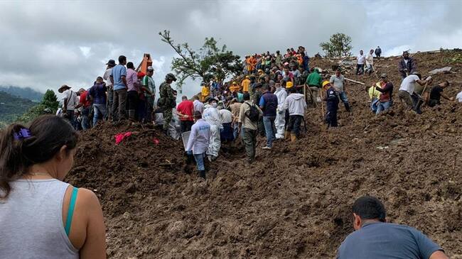 El movimiento en masa, ocurrido en la madrugada del domingo 21 de abril, ha cobrado la vida de 19 personas. Foto: Carlos Cerón