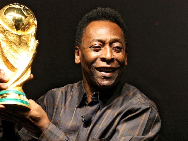 ¿El escudo de Brasil cambiará corazones por estrellas en homenaje a Pelé?