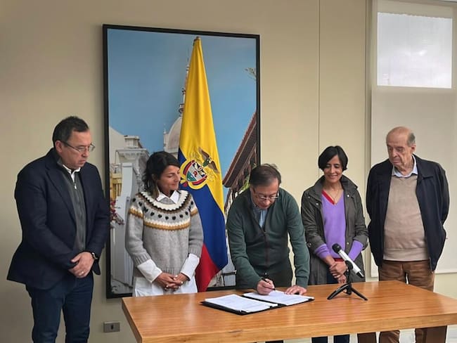 Petro sanciona la ley por la cual se aprueba el Acuerdo de Escazú