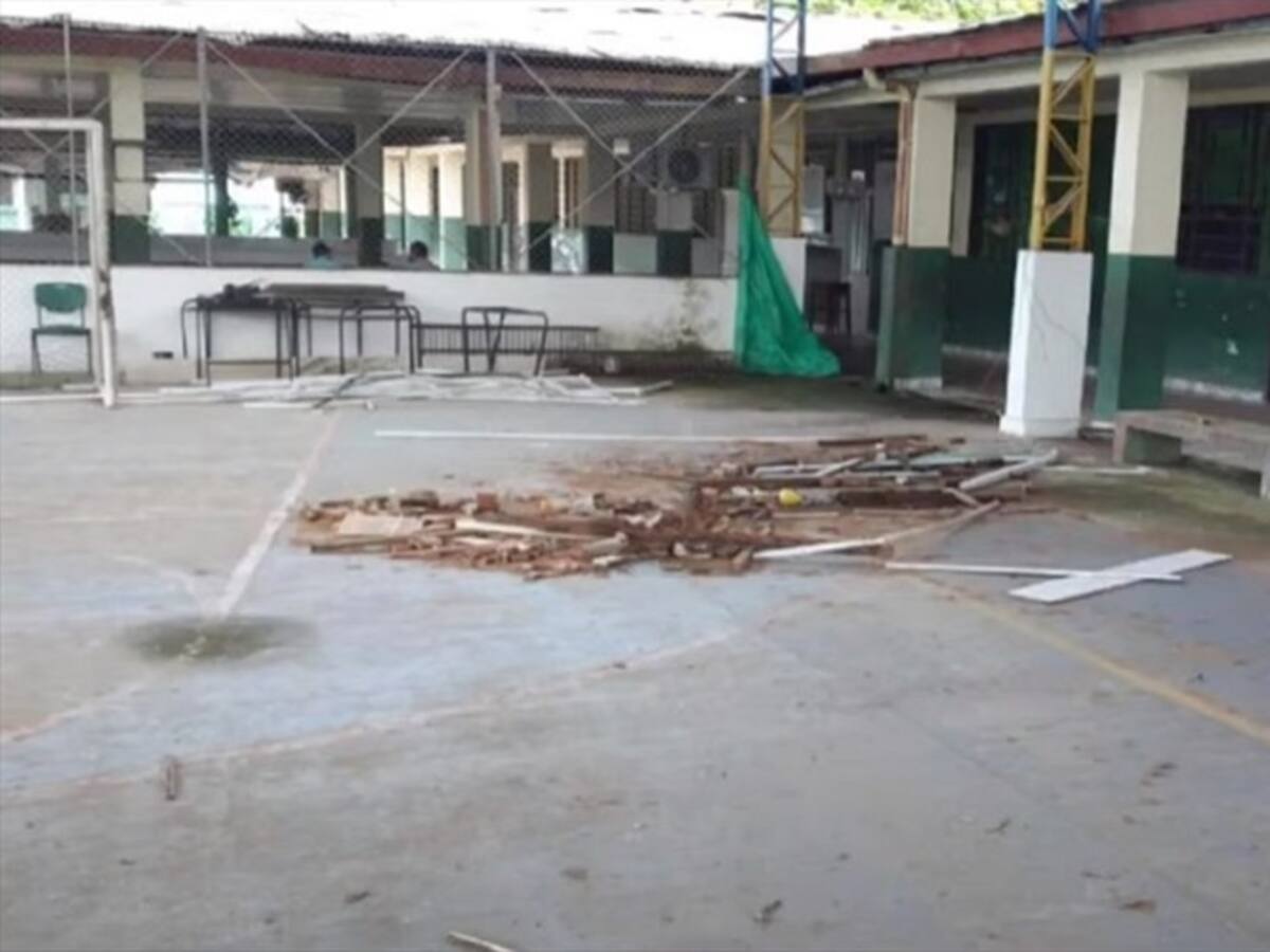 Denuncia: A pedazos se caen los colegios en Amazonas