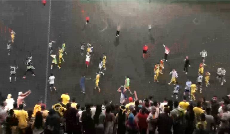 Partido de fútbol terminó en pelea, en Villamaría, Caldas. Crédito: Ernesto Naranjo.