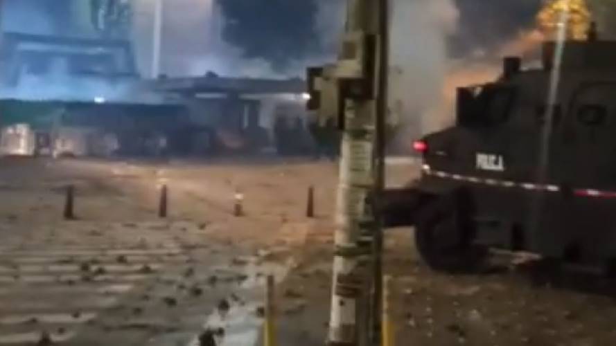 Enfrentamientos UIS / Video Policía