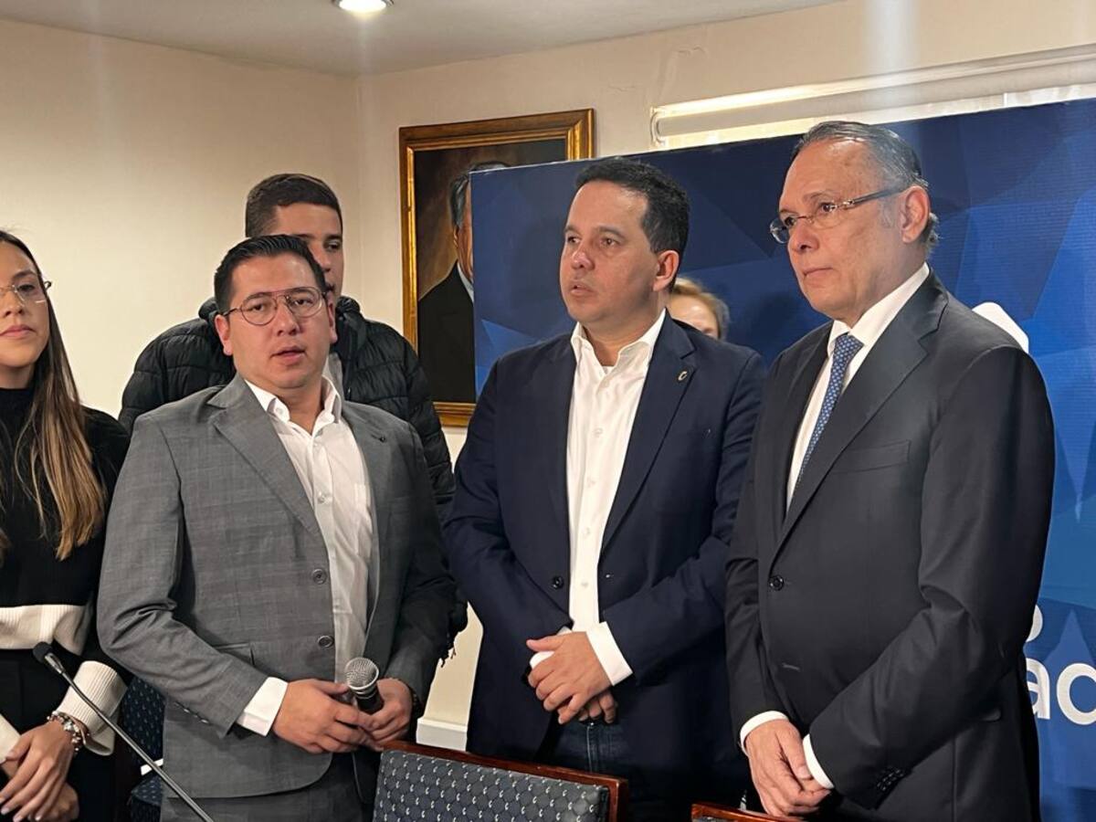 Golpe a Trujillo: Efraín Cepeda es el nuevo presidente del Partido Conservador