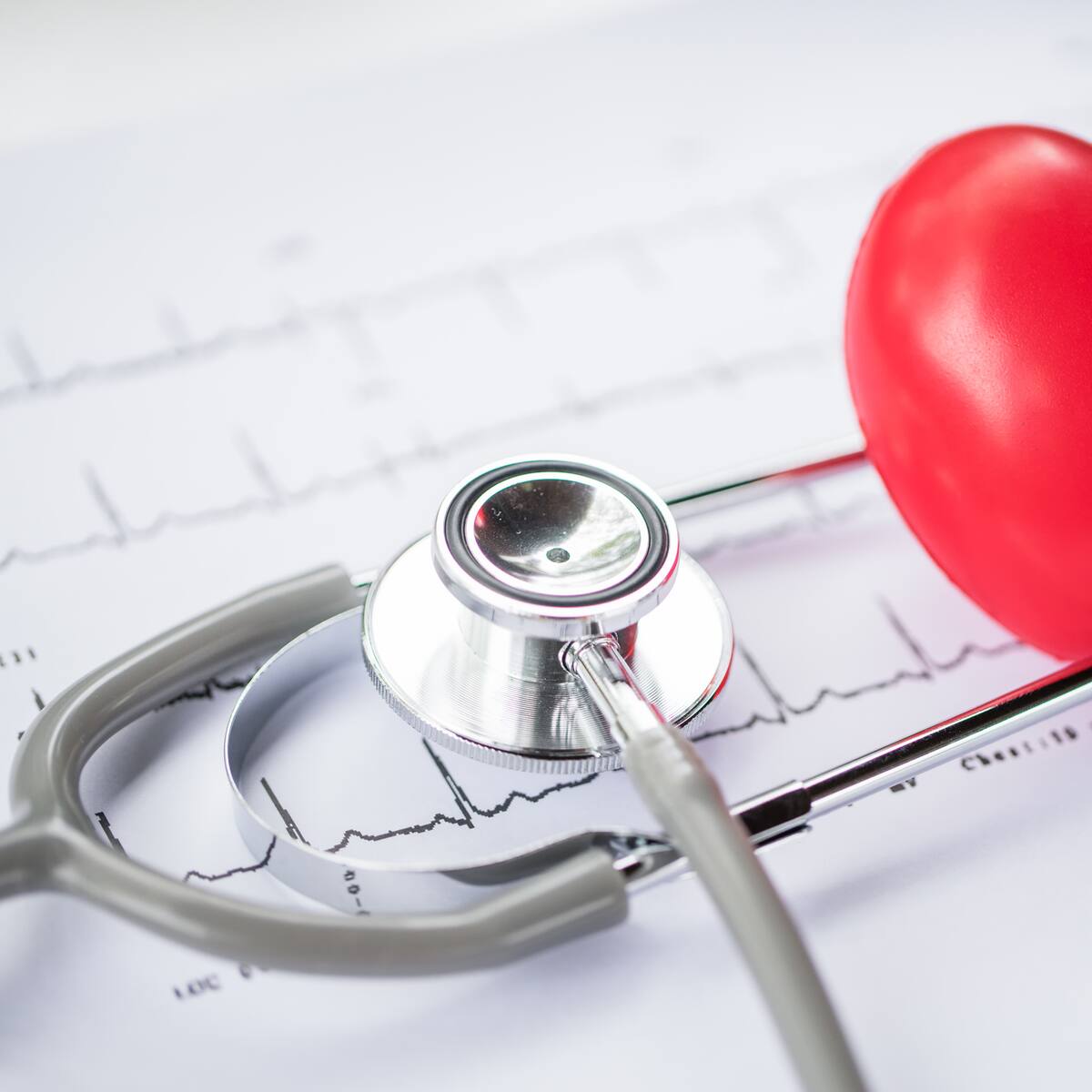 ¿Cuáles son las señales de alarma de los problemas cardiacos? Jorge Solís explica