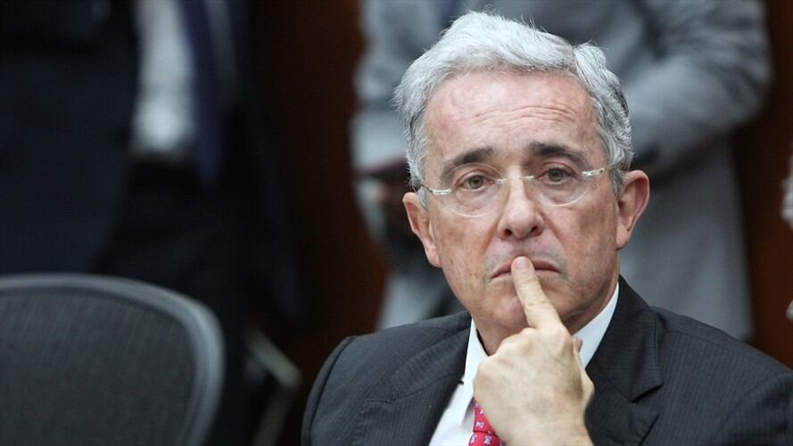 Álvaro Uribe asegura que hay “falsos testigos” detrás de su proceso. Foto: Colprensa