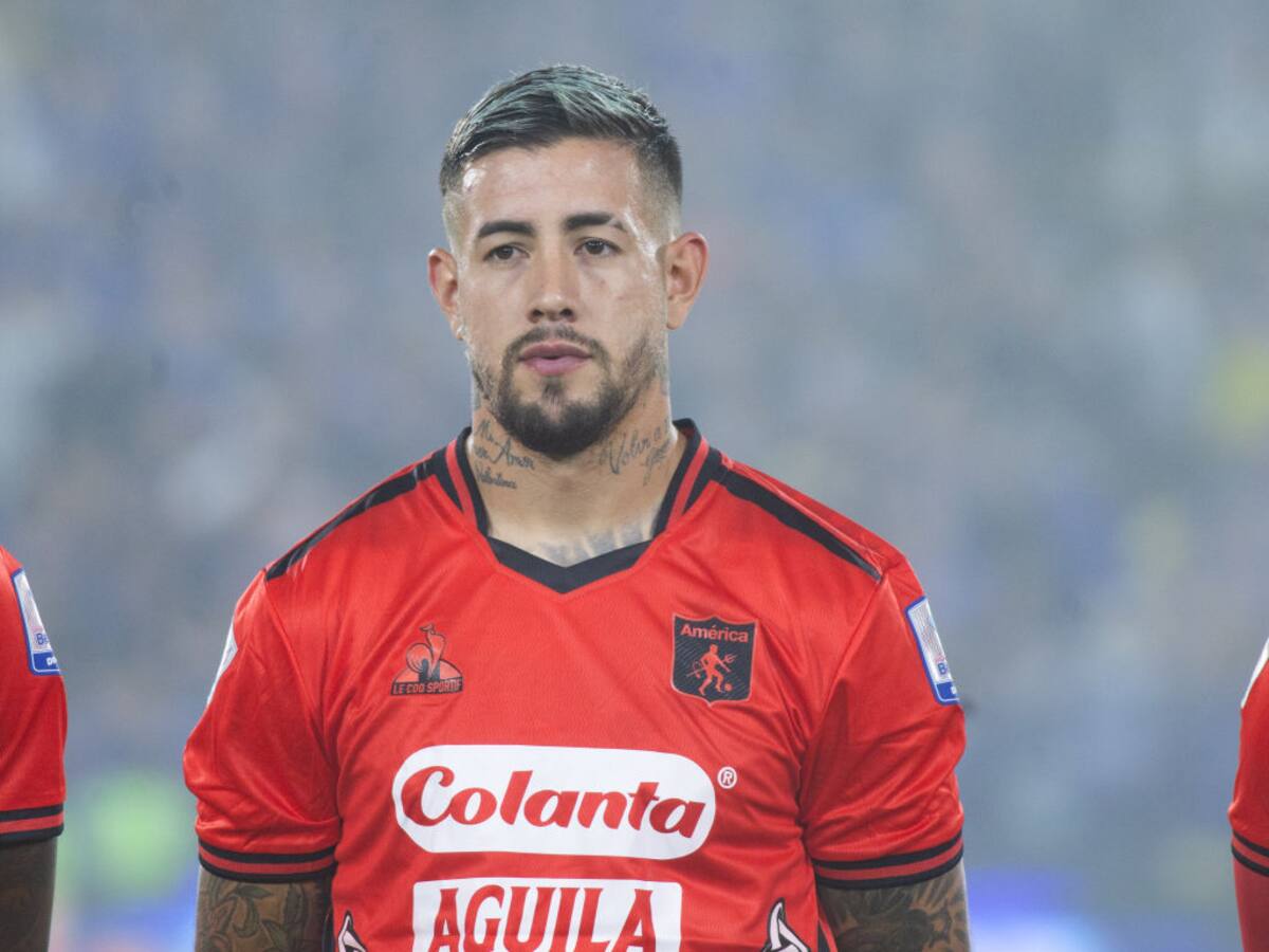 Dura sanción de la FIFA a Rodrigo Holgado, jugador América de Cali: un año sin jugar al fútbol