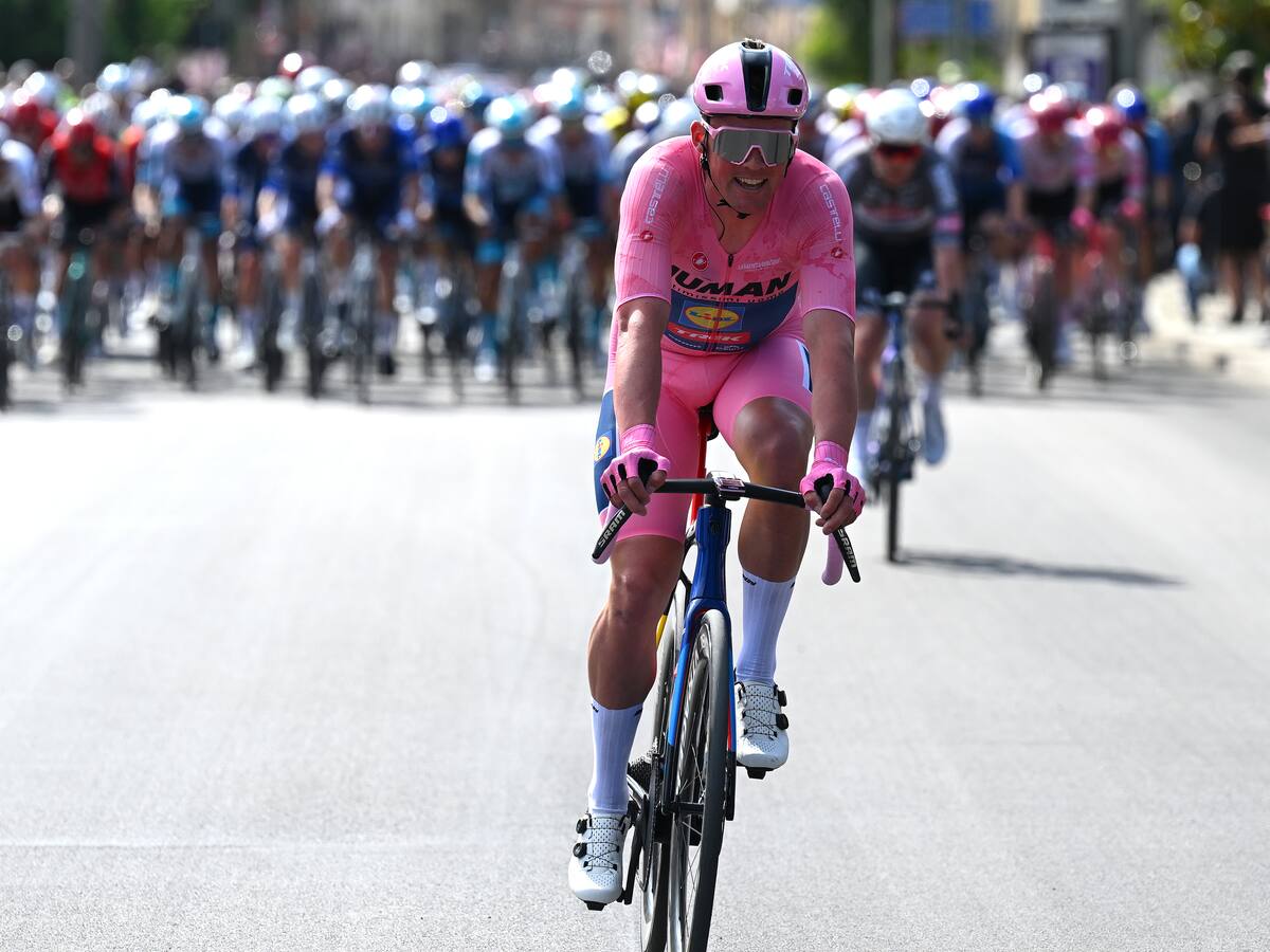 Mads Pedersen logró el triplete en Matera y refuerza el liderato en el Giro de Italia 2025