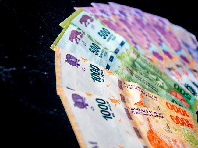 Imagen de referencia de billetes de Argentina. Foto: Getty Images.