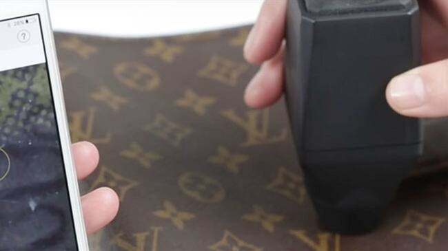 Este es el terror de los falsificadores de bolsos. Foto: Bang Media