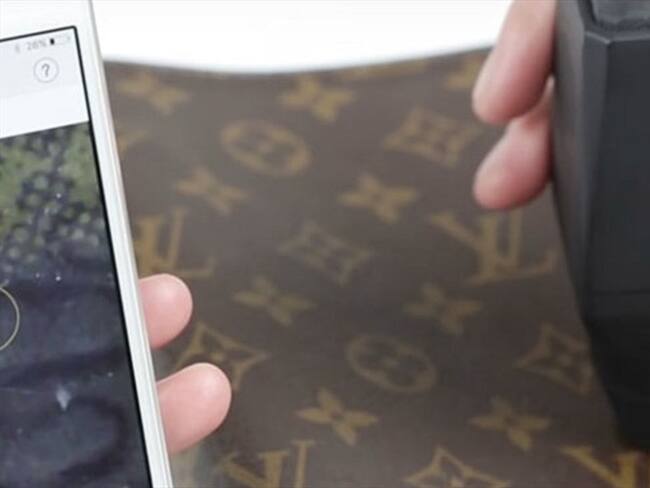 Este es el terror de los falsificadores de bolsos. Foto: Bang Media