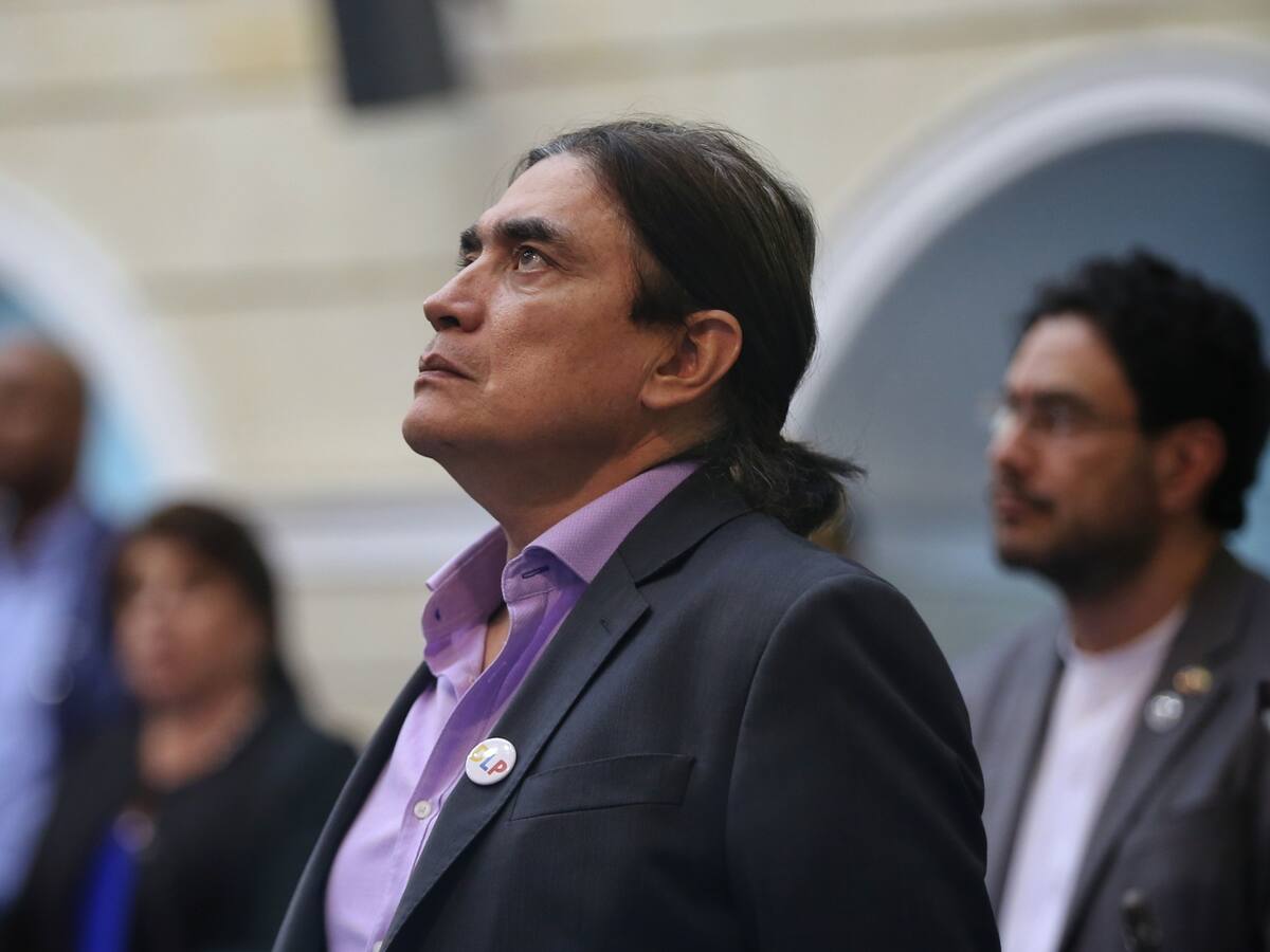 “Jóvenes con mejor alimentación y educación no salen a matar”: Gustavo Bolívar