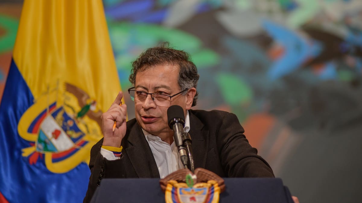 “Hacían leyes en favor de los narcotraficantes”: Petro a César Gaviria