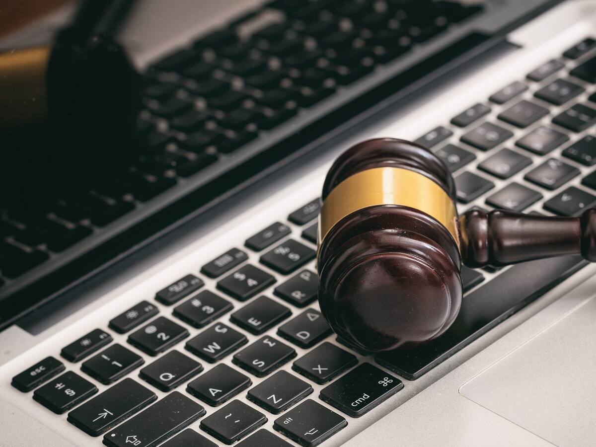 Presidente sanciona ley que deja en firme la virtualidad en la justicia