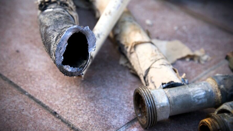 La iniciativa prohíbe el uso, fabricación, importación o comercialización de artículos que contengan plomo en cualquiera de sus compuestos y superen los 90 ppm . Foto: Getty Images