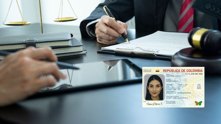 Persona firmando documentos en una notaría para cambiar su nombre. Encima imagen de referencia de la cédula digital colombiana (Fotos vía GettyImages y Colprensa)