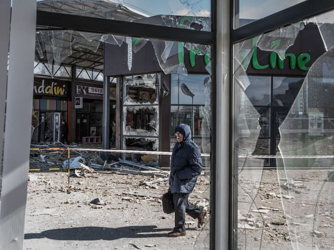Rusia y Ucrania avanzan en un borrador de un acuerdo mientras siguen los ataques. (Photo by Andrea Carrubba/Anadolu Agency via Getty Images)
