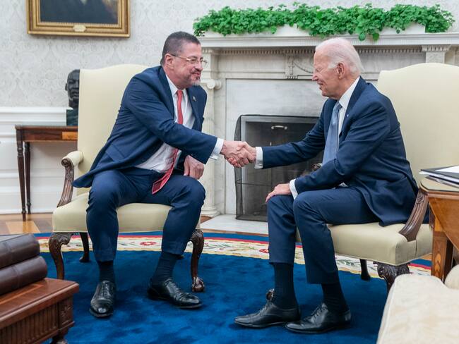 US President Joe Biden shakes hands with Costa Rican President Rodrigo Chaves Robles during a meeting in the Oval Office at the White House in Washington, DC, USA, 29 August 2023. EFE/EPA/SHAWN THEW / POOL
