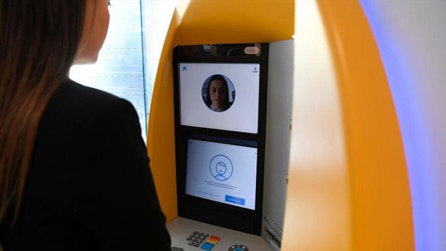 En España comenzó el uso de los primeros cajeros con reconocimiento facial del mundo. Foto: Agencia AFP
