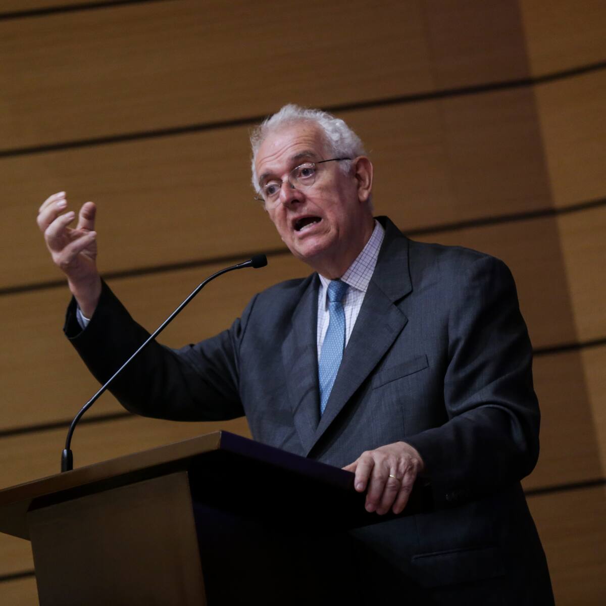 Reforma pensional costará entre $4 a $5 billones anuales: MinHacienda