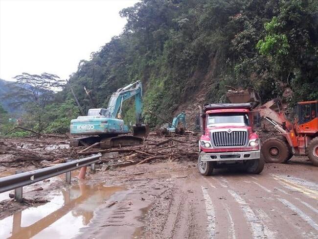 Derrumbes en la vía Bogotá-Villavicencio por condiciones climáticas obligaron al cierre de vías durante varios días. Foto: Colprensa