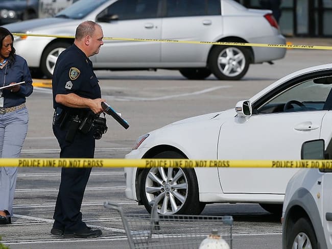 Dos muertos y 14 personas heridas deja tiroteo en Texas, EE.UU.