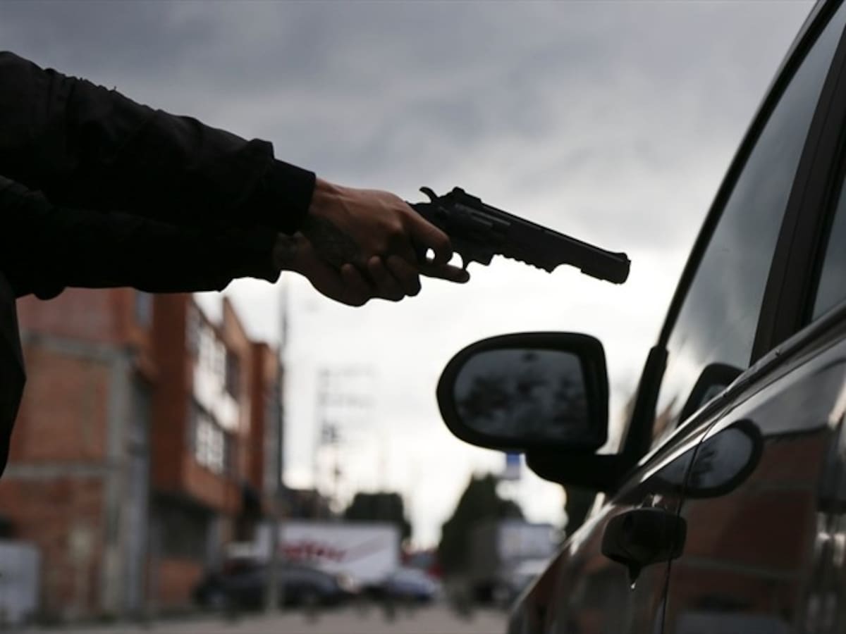 Hurtan una camioneta del Sena en el norte del Cauca