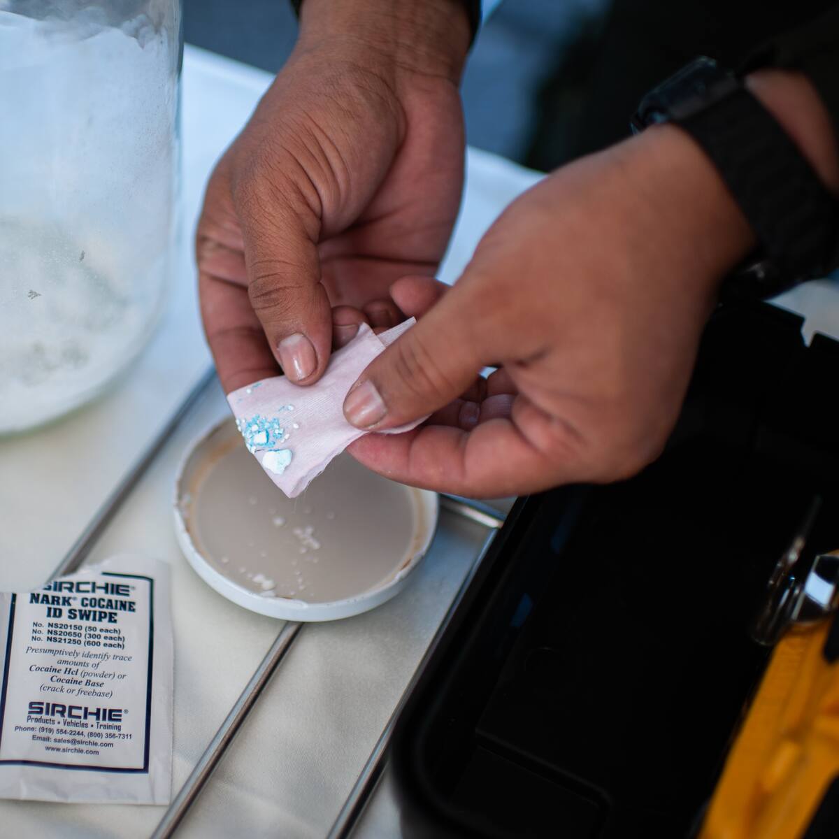 Carteles mexicanos estarían enviando armas a Colombia para comprar cargamentos de cocaína