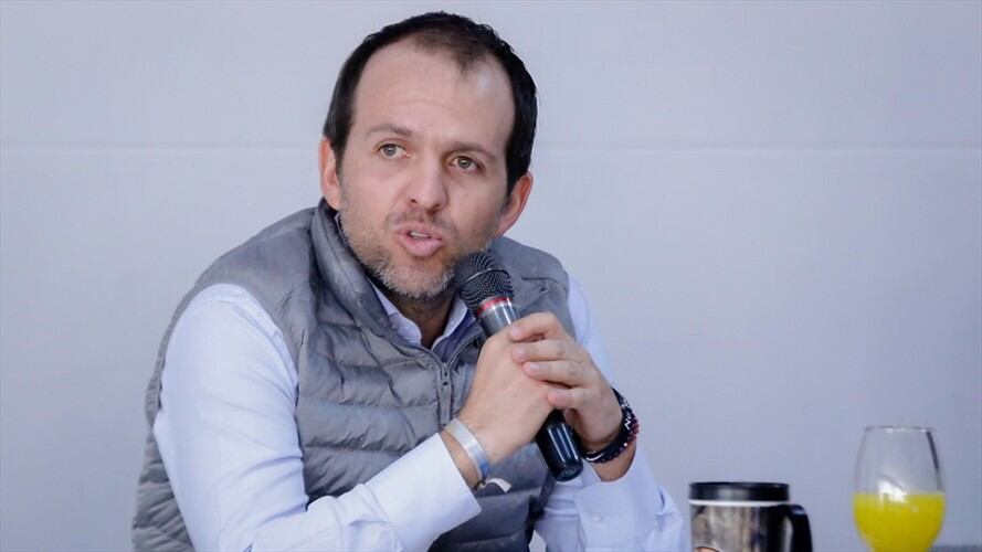 Ernesto Lucena aseguró que para hablar del tema del fútbol solo lo hará con el presidente de la Federación Colombiana, Ramón Jesurún. Foto: Colprensa