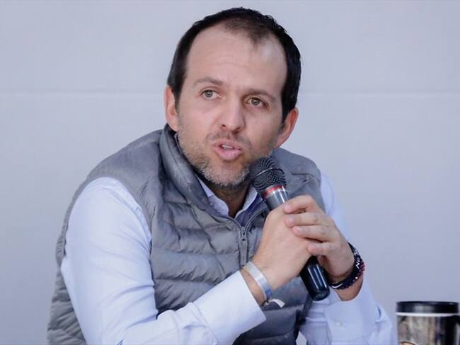 Ernesto Lucena aseguró que para hablar del tema del fútbol solo lo hará con el presidente de la Federación Colombiana, Ramón Jesurún. Foto: Colprensa