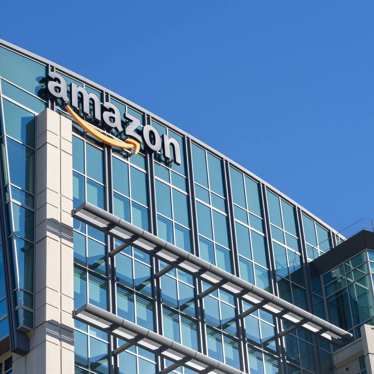 Amazon logró restablecer su servicio tras la caída que afectó a millones de usuarios