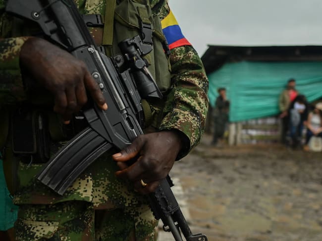 Grupos armados ilegales se fortalecieron con el cese al fuego en el Cauca: Miller Hurtado