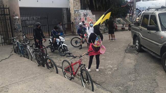 También integrantes de la rama judicial adelantaron una protesta pacífica frente al Palacio de Justicia en Sogamoso.. Foto: Cortesía