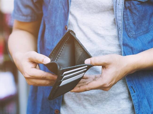 Señales para reconocer a un tacaño