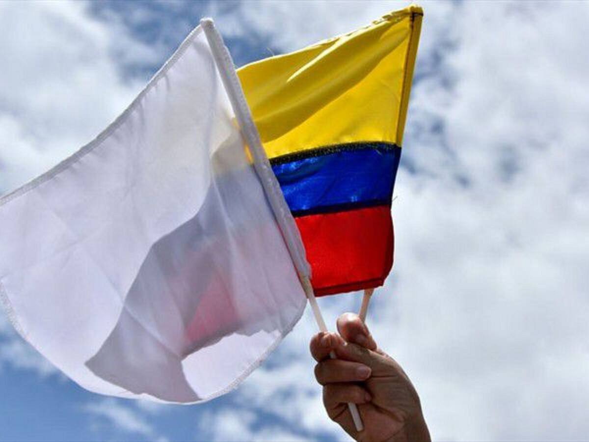 Renuncia facilitador entre el Gobierno y estructuras criminales de Medellín