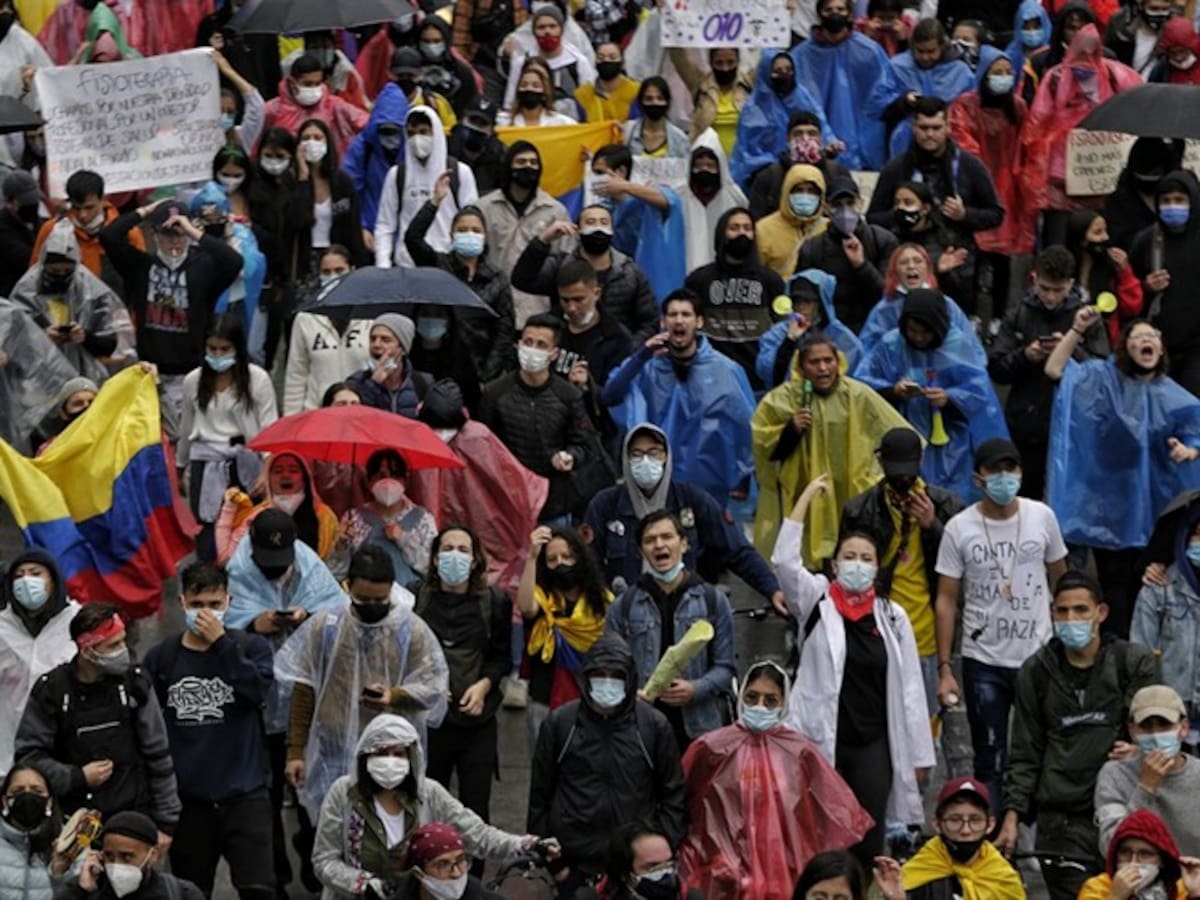 Profesora en Armenia ayudó a liberar a su estudiante detenido por protestar