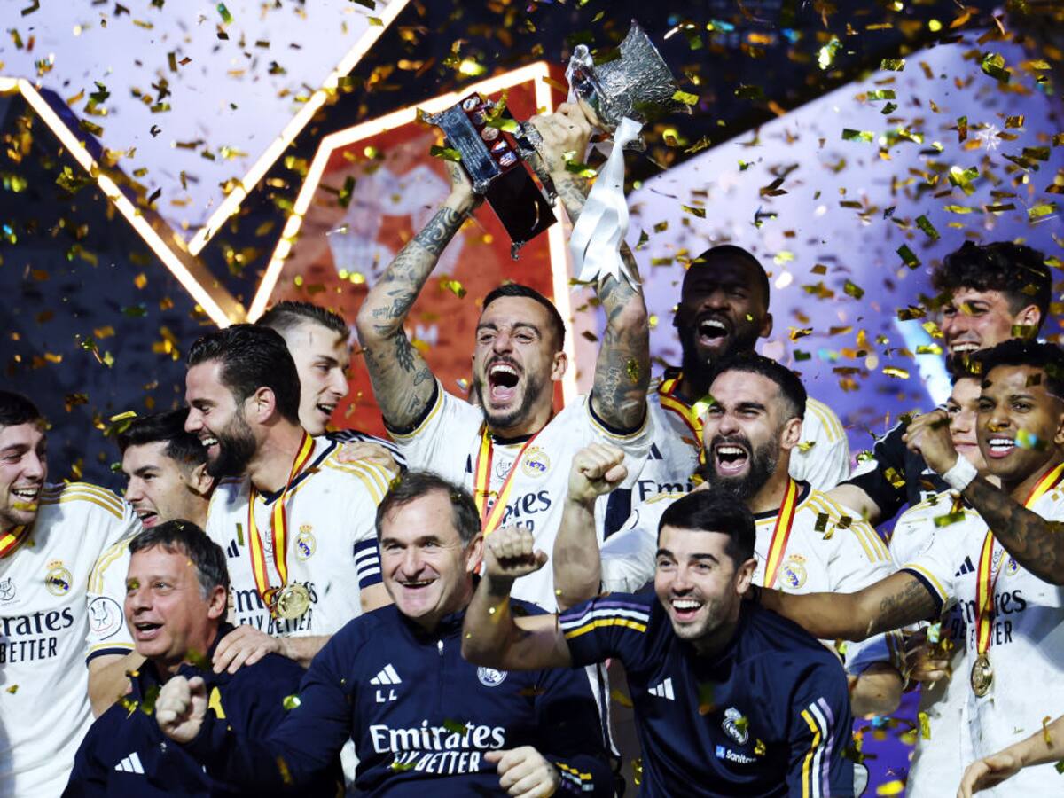 Real Madrid se proclamó campeón de la Supercopa de España tras vencer 4-1 al Barcelona