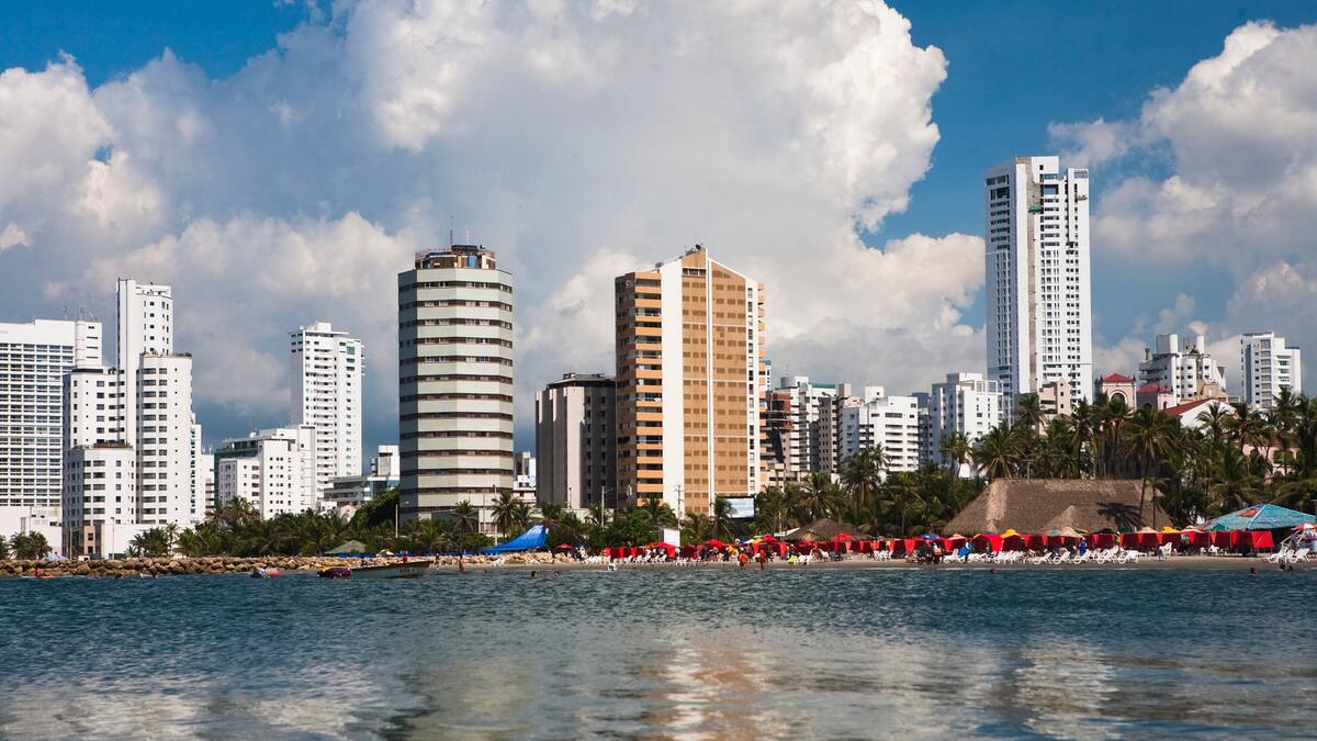 Turistas estaban drogados y no querían pagar: líder sobre pelea en playa de Cartagena