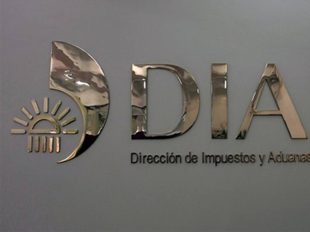 “Hay que legalizar y gravar la cocaína”: la propuesta del director de la DIAN