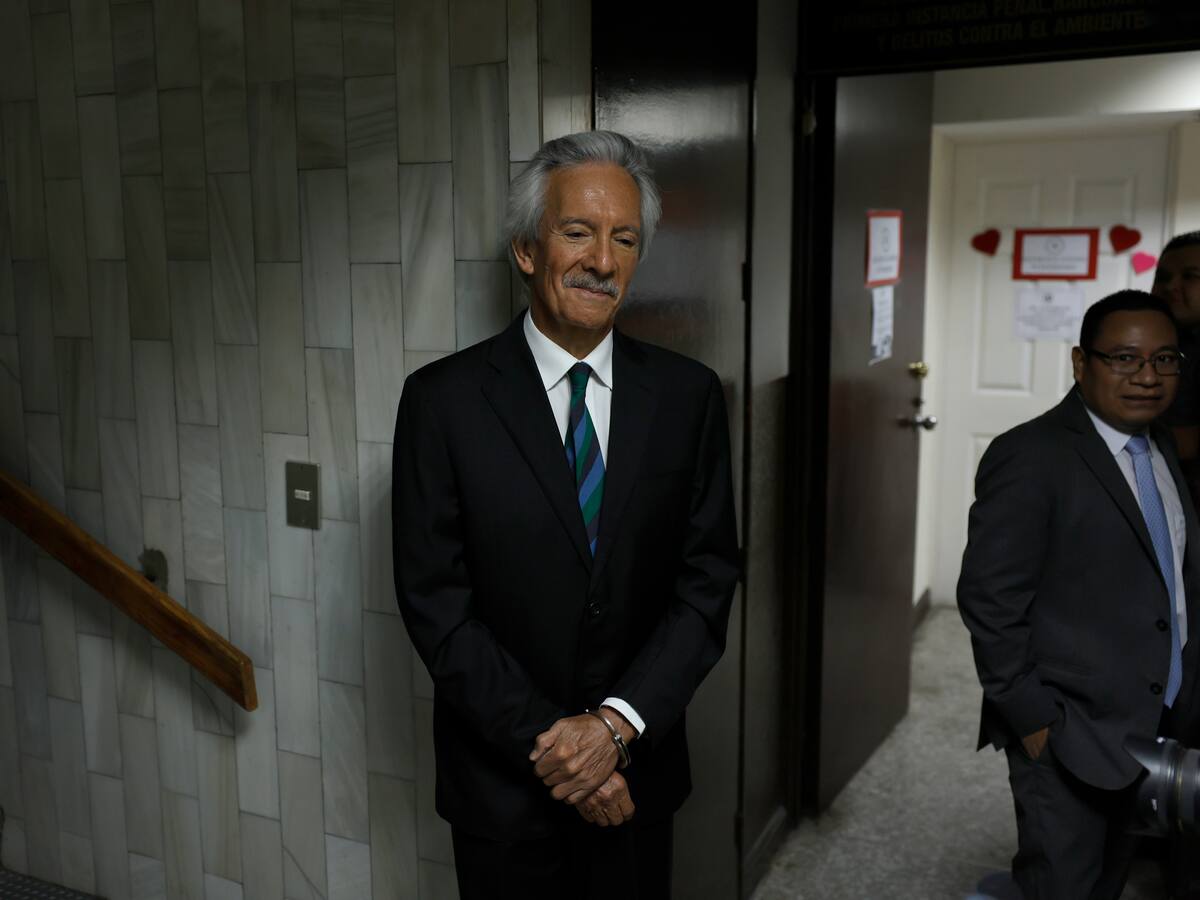 El encarcelado periodista guatemalteco José Rubén Zamora recibió el Premio Gabo 2024