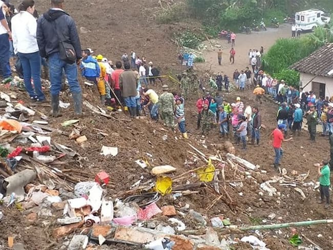El derrumbe en Rosas ha dejado cerca de 30 personas fallecidas. Foto: Colprensa