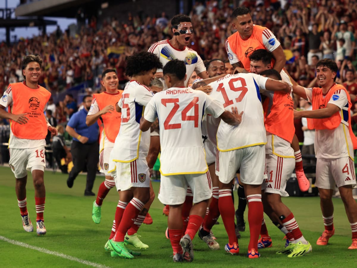 Venezuela goleó a Jamaica 3-0 y cumplió con una fase de grupos histórica