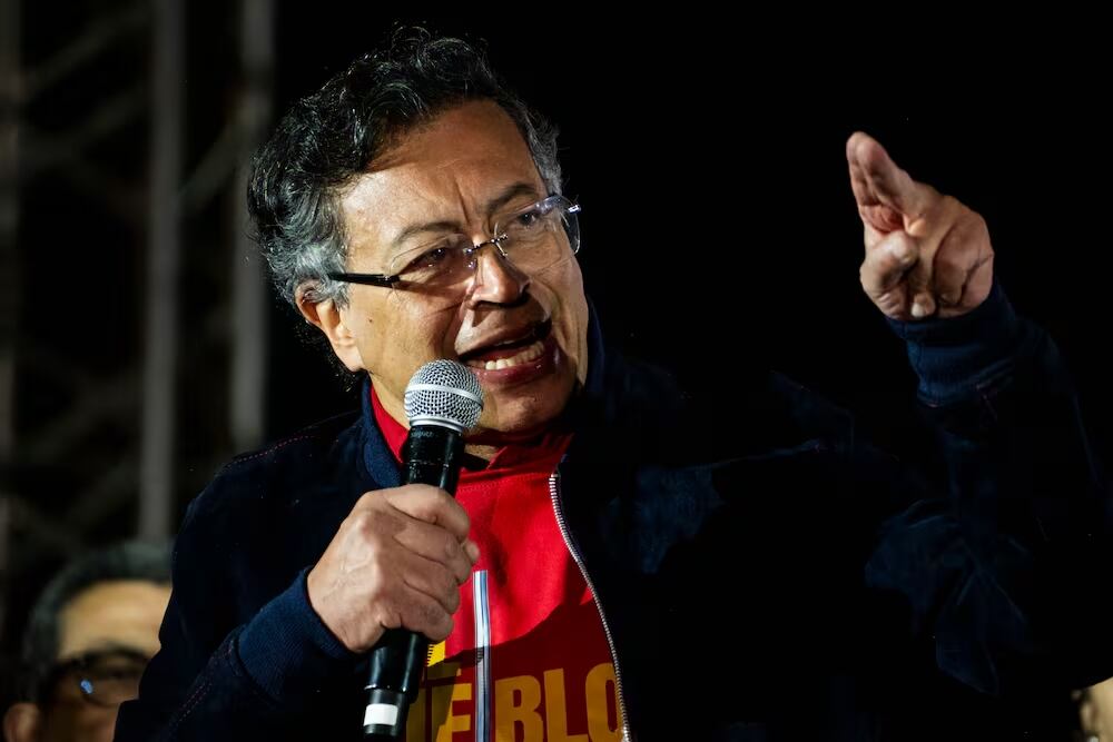 Gustavo Petro en la Plaza de Bolívar en Bogotá, el 24 de octubre del 2025.