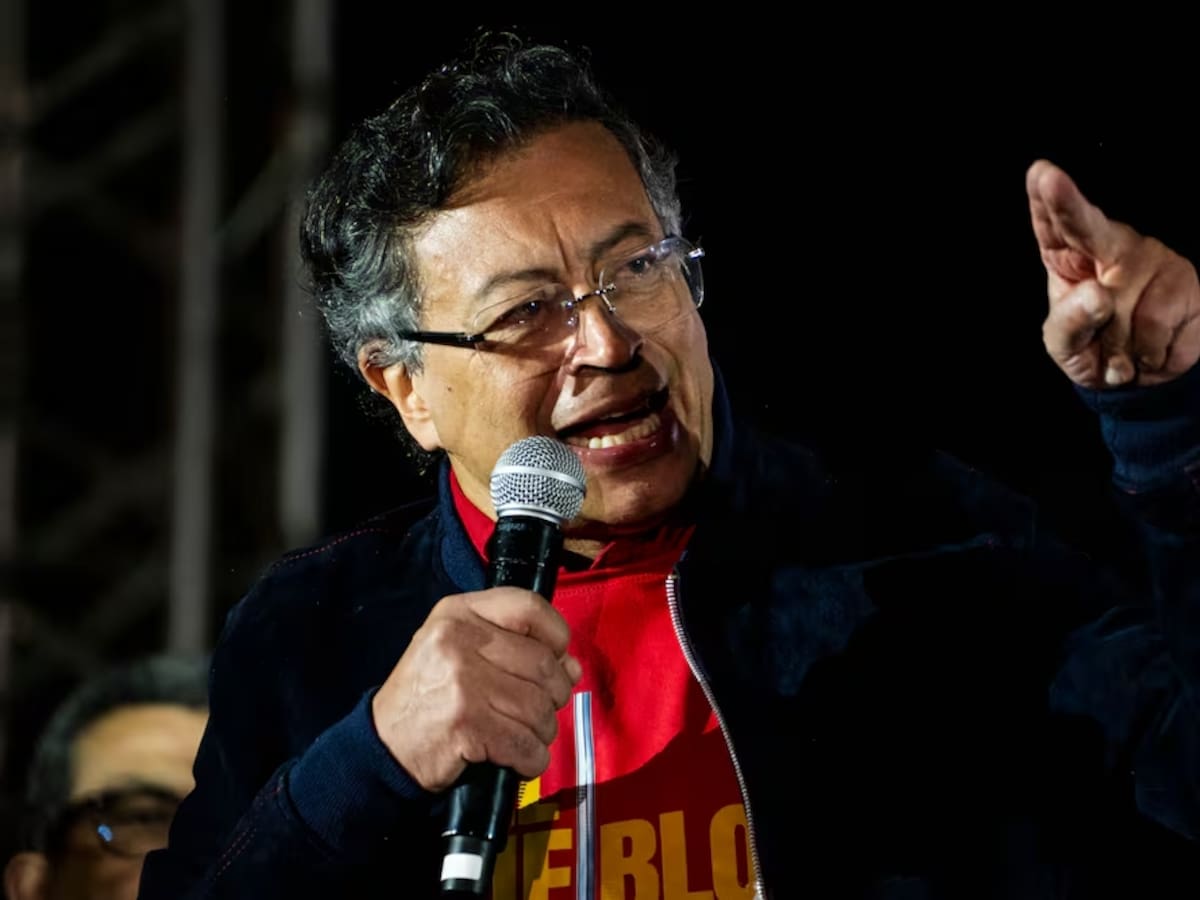 Presidente Gustavo Petro confirmó bombardeo contra disidencias de ‘Iván Mordisco’ en Arauca
