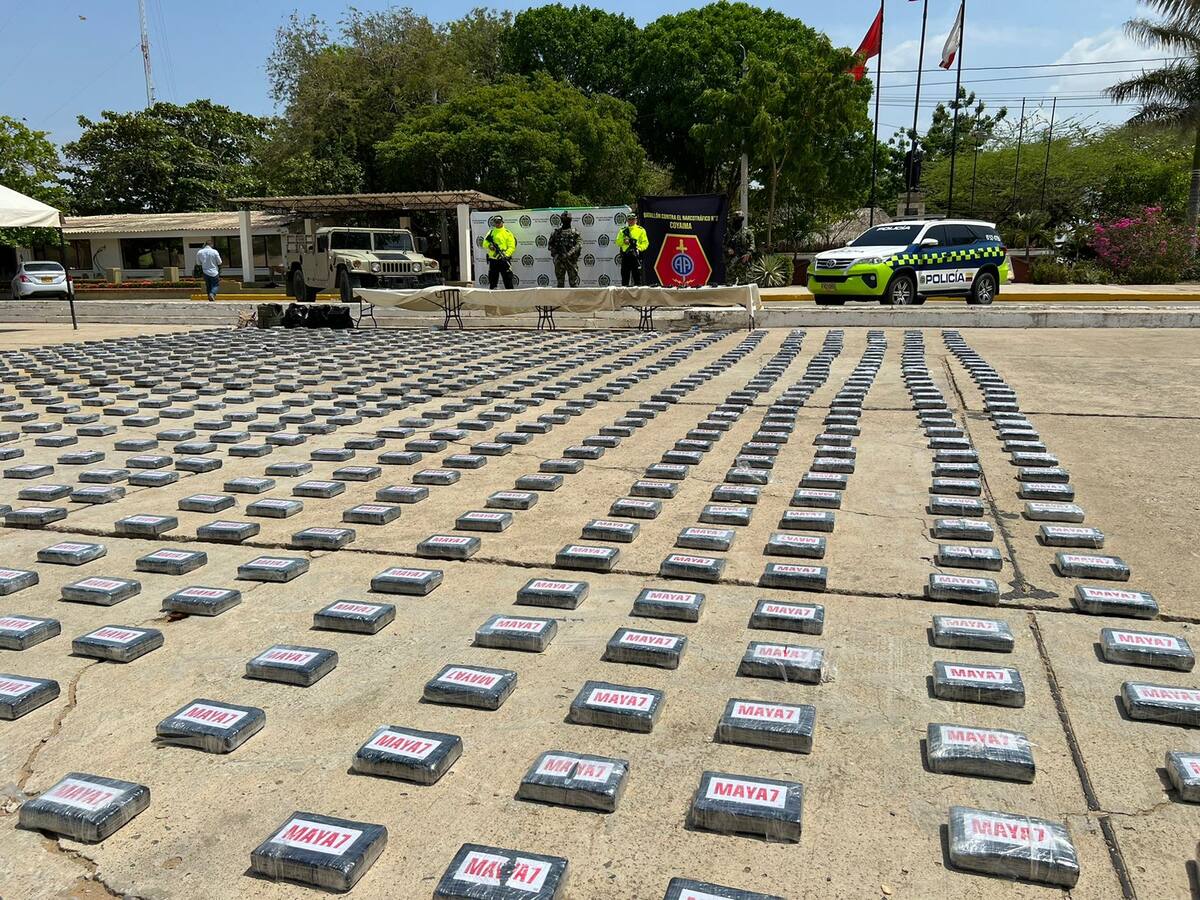 Encuentran más de una tonelada de cocaína enterrada en el desierto de La Guajira